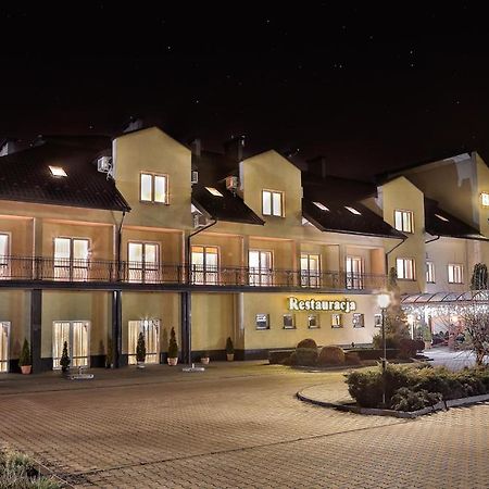 Hotel Lord Debica Kültér fotó