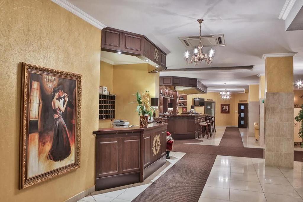 Hotel Lord Debica Kültér fotó