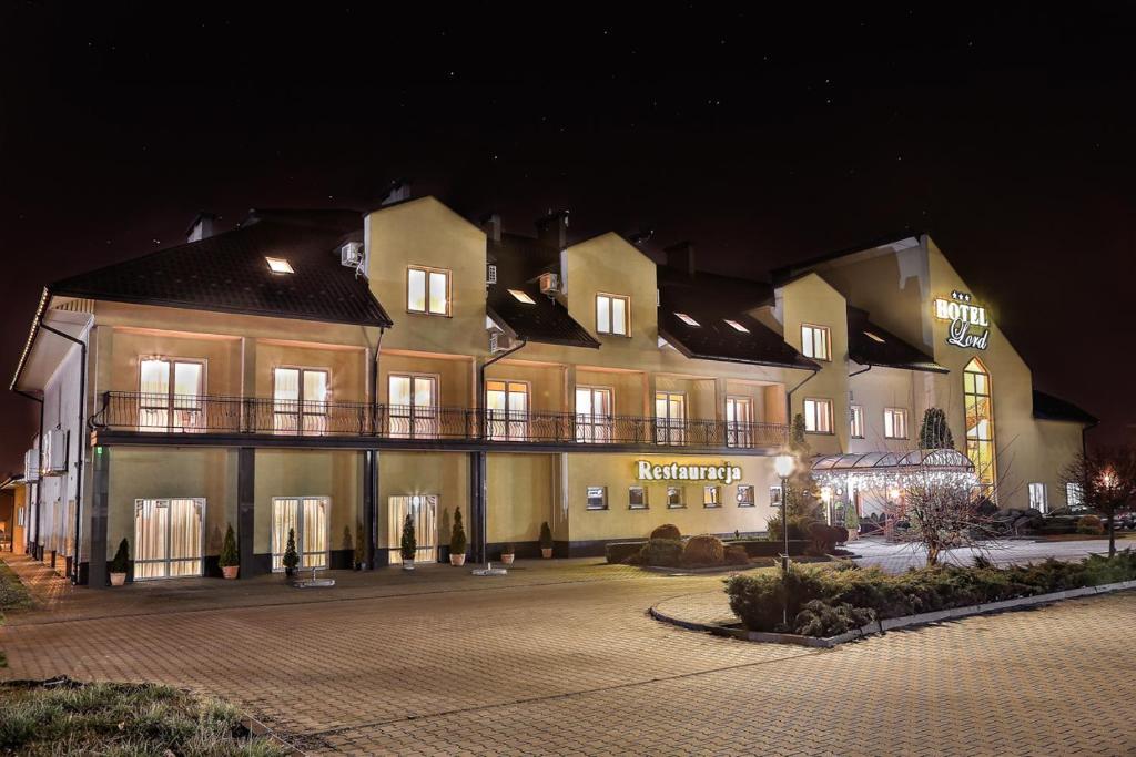 Hotel Lord Debica Kültér fotó